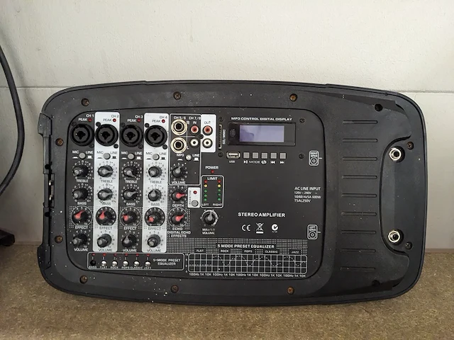 Dj en divers audioapparatuur, o.a. martin, pioneer, monty - afbeelding 26 van  31