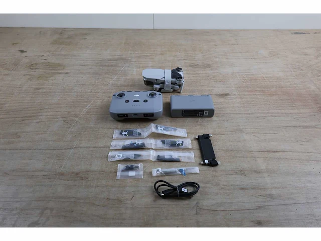 Dji - mini 2 fly more combo - drone - afbeelding 4 van  9