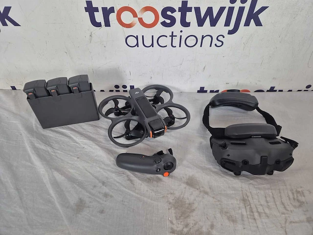 Dji avata 2 fly more combo - fpv drone - 3 batterijen - afbeelding 3 van  4