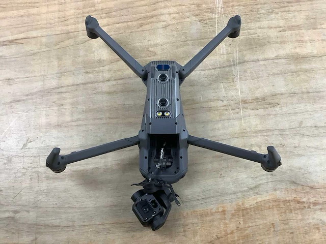 Dji mavic 3 - drone - afbeelding 3 van  11