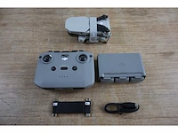 Dji mini 2 se fly more combo, lightweight and foldable mini camera drone with 2.7k video, intelligent modes, 10km video transmission, 31-min flight time, under 249 g, easy to use, extra - afbeelding 5 van  11