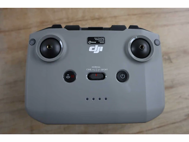 Dji mini 2 se fly more combo, lightweight and foldable mini camera drone with 2.7k video, intelligent modes, 10km video transmission, 31-min flight time, under 249 g, easy to use, extra - afbeelding 9 van  11