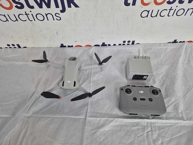 Dji mini 3 - drone - fly more combo - met dji rc smart remote controller - afbeelding 2 van  2