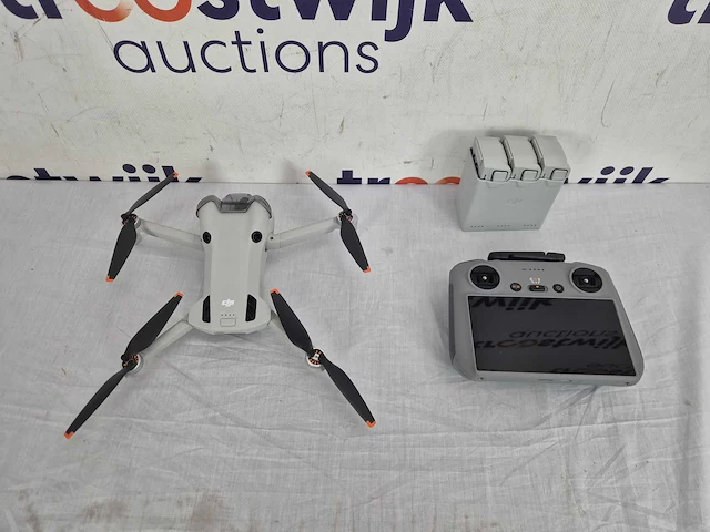 Dji mini 4 pro - drone - fly more combo - met rc331 smart controller - afbeelding 7 van  7