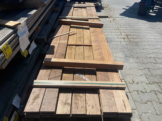 Djindja udu - guyana ipé hardhouten planken geschaafd 21x120mm, lengte 365cm (18x) - afbeelding 1 van  3