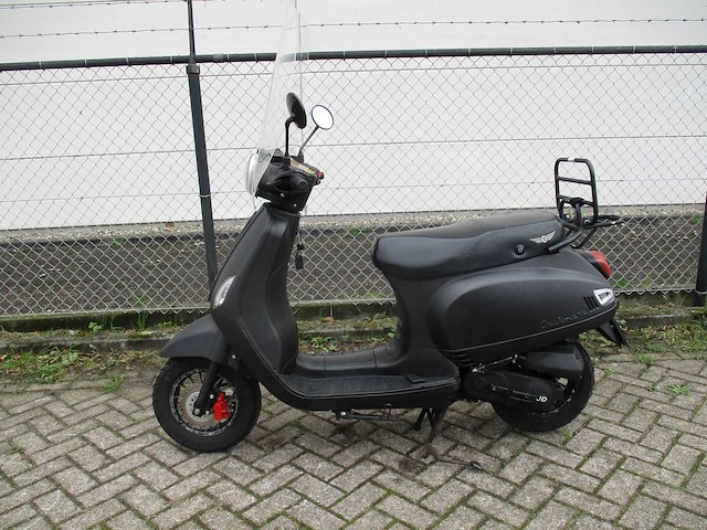 Djjd - snorscooter - cashmere - scooter - afbeelding 1 van  11