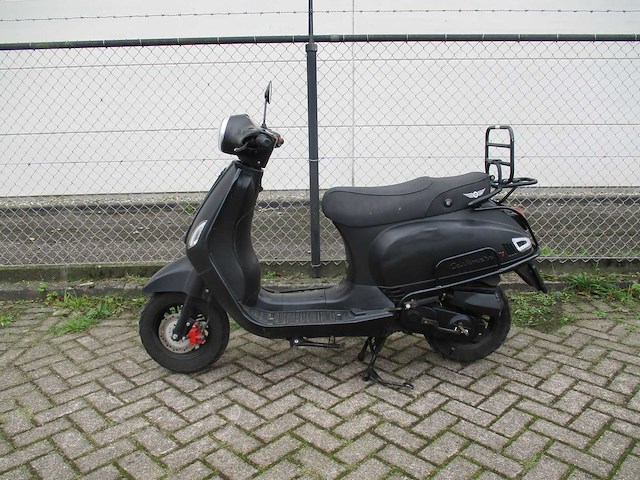 Djjd - snorscooter - cashmere efi injectie - scooter - afbeelding 1 van  11