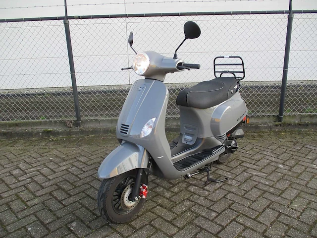 Djjd - snorscooter - cashmere riva injectie - scooter - afbeelding 5 van  12