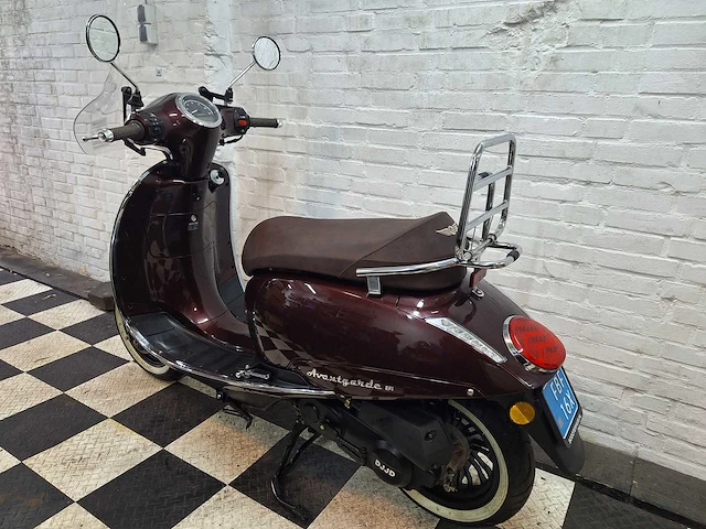 Djjd avantgarde 25 km snorscooter 4takt - afbeelding 3 van  7