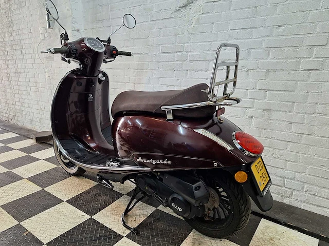 Djjd avantgarde 45 km bromscooter 4takt - afbeelding 3 van  7