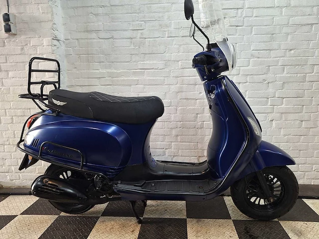 Djjd cashmere 45 km bromscooter 4takt - afbeelding 6 van  7