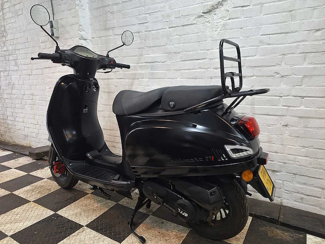 Djjd cashmere 45 km bromscooter 4takt - afbeelding 3 van  7