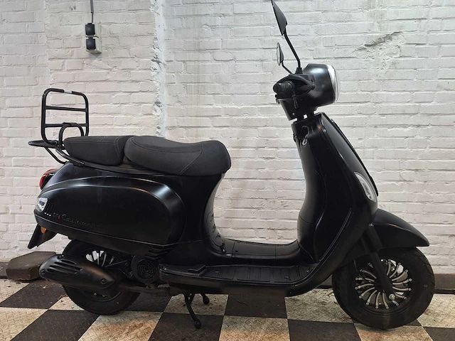 Djjd cashmere 45 km bromscooter 4takt - afbeelding 6 van  7