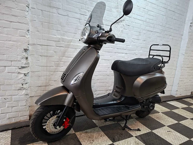 Djjd cashmere 45 km bromscooter 4takt - afbeelding 2 van  7