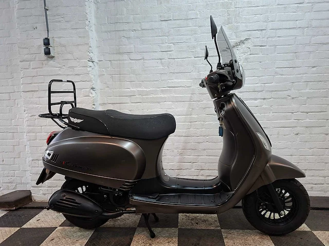 Djjd cashmere 45 km bromscooter 4takt - afbeelding 6 van  7