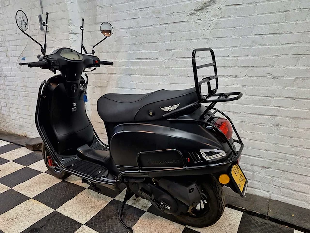 Djjd cashmere efi 45 km bromscooter 4takt - afbeelding 3 van  7