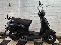 Djjd cashmere efi 45 km bromscooter 4takt - afbeelding 6 van  7
