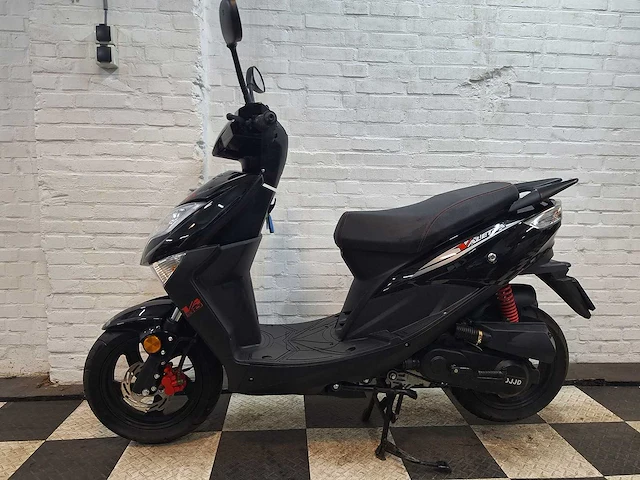 Djjd valetta 45 km bromscooter 4takt - afbeelding 1 van  7