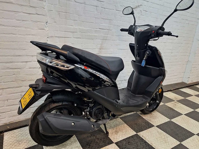 Djjd valetta 45 km bromscooter 4takt - afbeelding 5 van  7