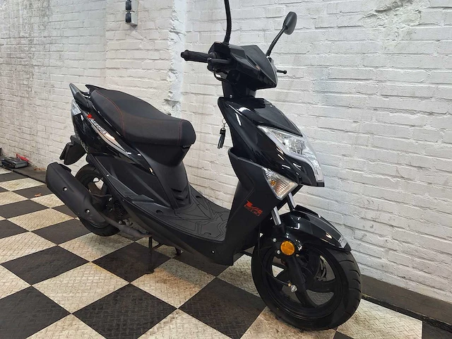 Djjd valetta 45 km bromscooter 4takt - afbeelding 7 van  7