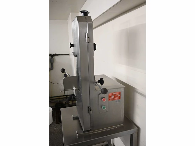 Dma fbt rvs beenderzaag machine met rvs onderstel - afbeelding 2 van  7