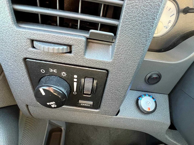 Dodge - 1500 5.7 hemi - ram - 6 pers - 2-vgd-21 - afbeelding 7 van  19