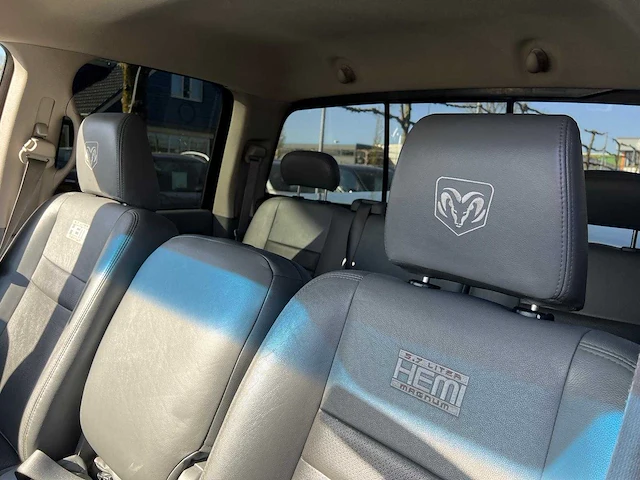 Dodge - 1500 5.7 hemi - ram - 6 pers - 2-vgd-21 - afbeelding 8 van  19
