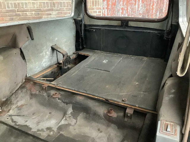 Dodge - 1947 - d24 - personenauto - afbeelding 6 van  25