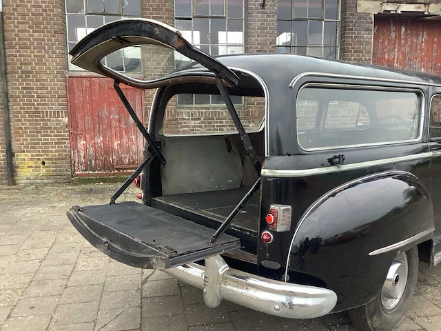 Dodge - 1947 - d24 - personenauto - afbeelding 22 van  25