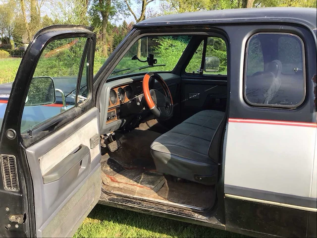 Dodge - 1992 - ram 250 - vrachtwagen - afbeelding 2 van  36