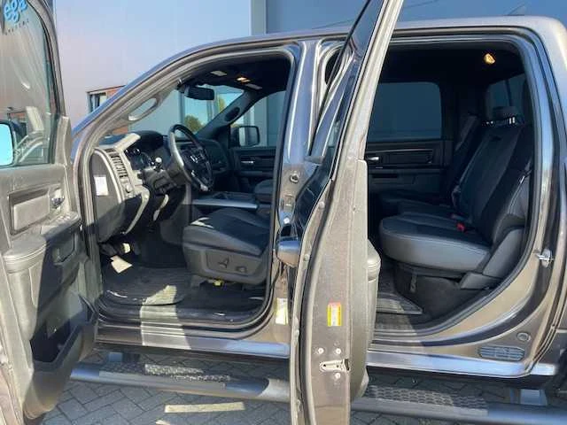 Dodge - 2017 - ram 1500 - 5.7 v8 4x4 qc 6'4l lpg - personenauto - afbeelding 3 van  23