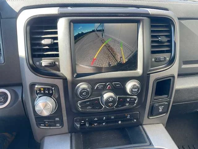 Dodge - 2017 - ram 1500 - 5.7 v8 4x4 qc 6'4l lpg - personenauto - afbeelding 13 van  23
