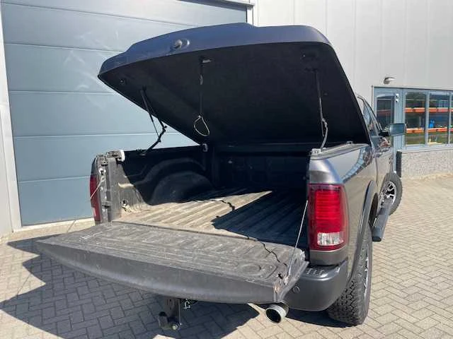 Dodge - 2017 - ram 1500 - 5.7 v8 4x4 qc 6'4l lpg - personenauto - afbeelding 16 van  23
