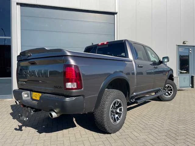 Dodge - 2017 - ram 1500 - 5.7 v8 4x4 qc 6'4l lpg - personenauto - afbeelding 21 van  23