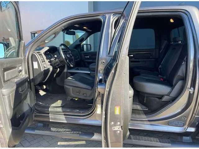 Dodge - 2017 - ram 1500 rebel - 5.7 v8 4x4 qc 6'4 la - personenauto - afbeelding 2 van  32