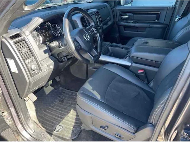 Dodge - 2017 - ram 1500 rebel - 5.7 v8 4x4 qc 6'4 la - personenauto - afbeelding 4 van  32
