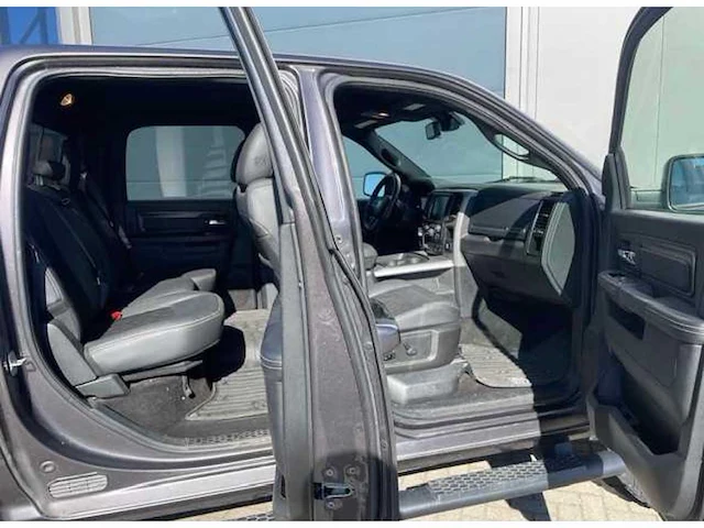 Dodge - 2017 - ram 1500 rebel - 5.7 v8 4x4 qc 6'4 la - personenauto - afbeelding 7 van  32