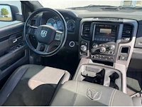 Dodge - 2017 - ram 1500 rebel - 5.7 v8 4x4 qc 6'4 la - personenauto - afbeelding 8 van  32