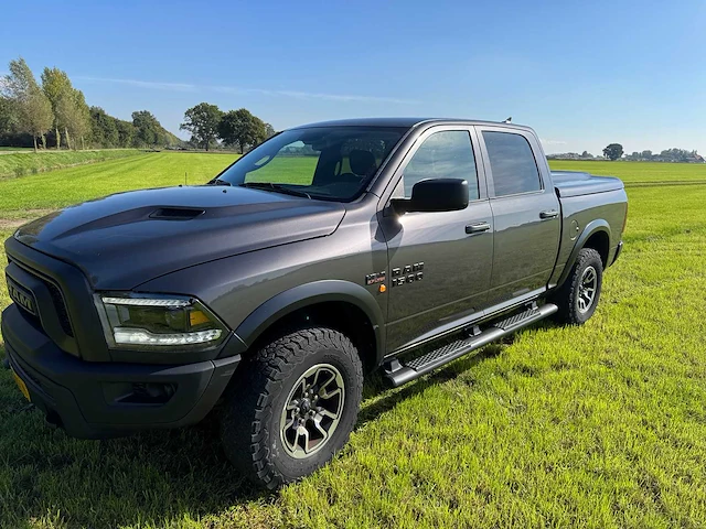Dodge - 2017 - ram 1500 rebel - 5.7 v8 4x4 qc 6'4 la - personenauto - afbeelding 12 van  32
