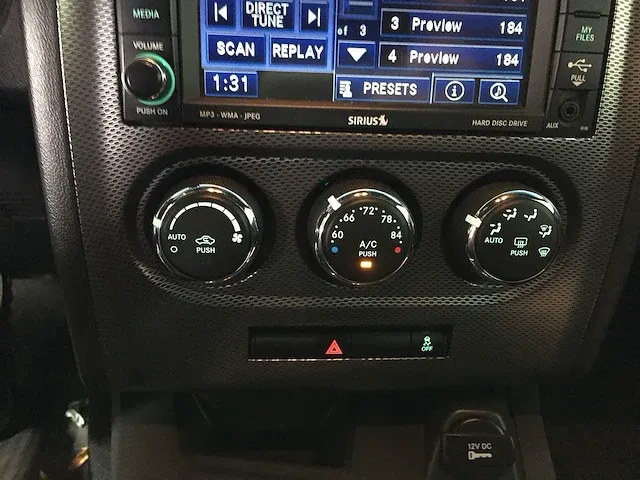 Dodge - challenger r/t - 5.7 v8 automaat - t-012-xv - afbeelding 14 van  27