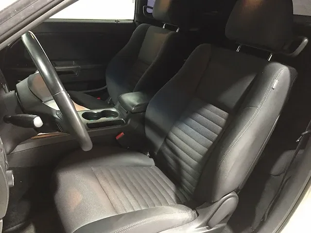 Dodge - challenger r/t - 5.7 v8 automaat - t-012-xv - afbeelding 16 van  27