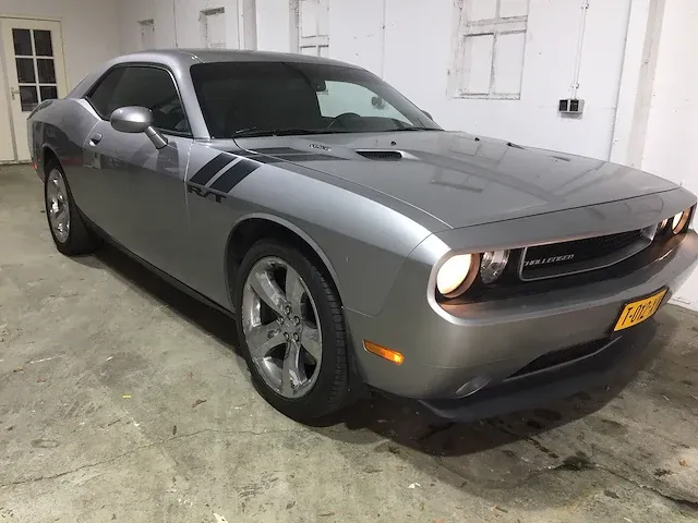 Dodge - challenger r/t - 5.7 v8 automaat - t-012-xv - afbeelding 7 van  27