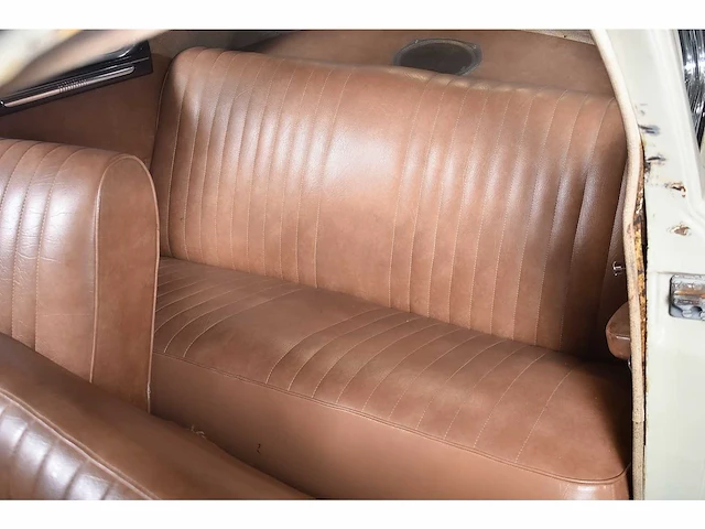 Dodge - deluxe coupe 230ci i6 - 1948 - afbeelding 58 van  74