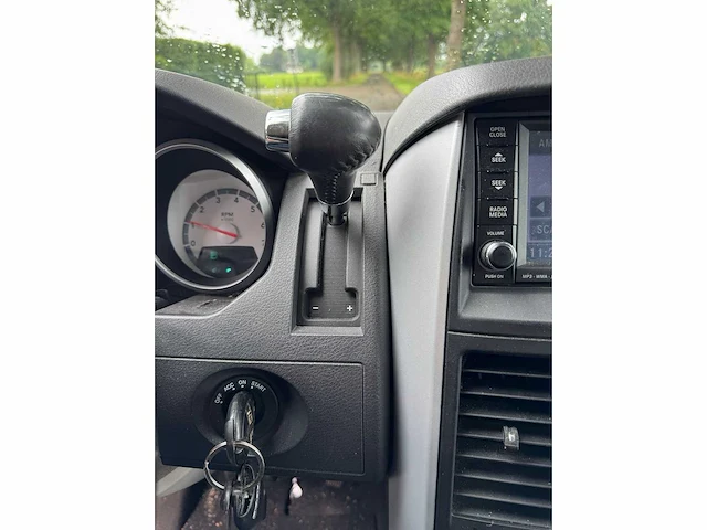 Dodge - grand caravan - 3.8 v6 - 7pers - 81-ppx-4 - afbeelding 4 van  18