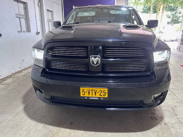Dodge - ram 1500 - 5.7 v8 cc 5'7 - 5-vtv-25 - afbeelding 21 van  22