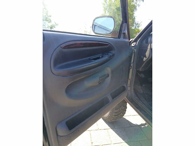 Dodge - ram 2400 - personenauto - afbeelding 16 van  21