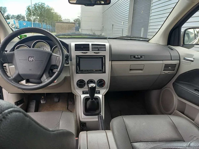Dodge caliber 1.8 sxt , 22-hds-3 - afbeelding 11 van  13