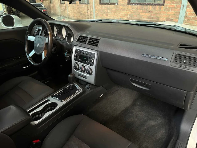Dodge challenger 3.5 v6 258pk se 2010 - afbeelding 28 van  43