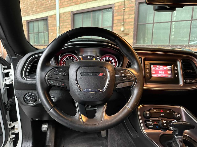 Dodge challenger 3.6 v6 305pk 2016 - afbeelding 13 van  39