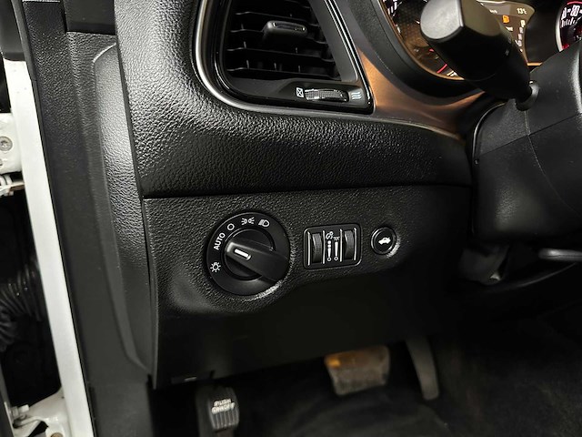 Dodge challenger 3.6 v6 305pk 2016 - afbeelding 15 van  39